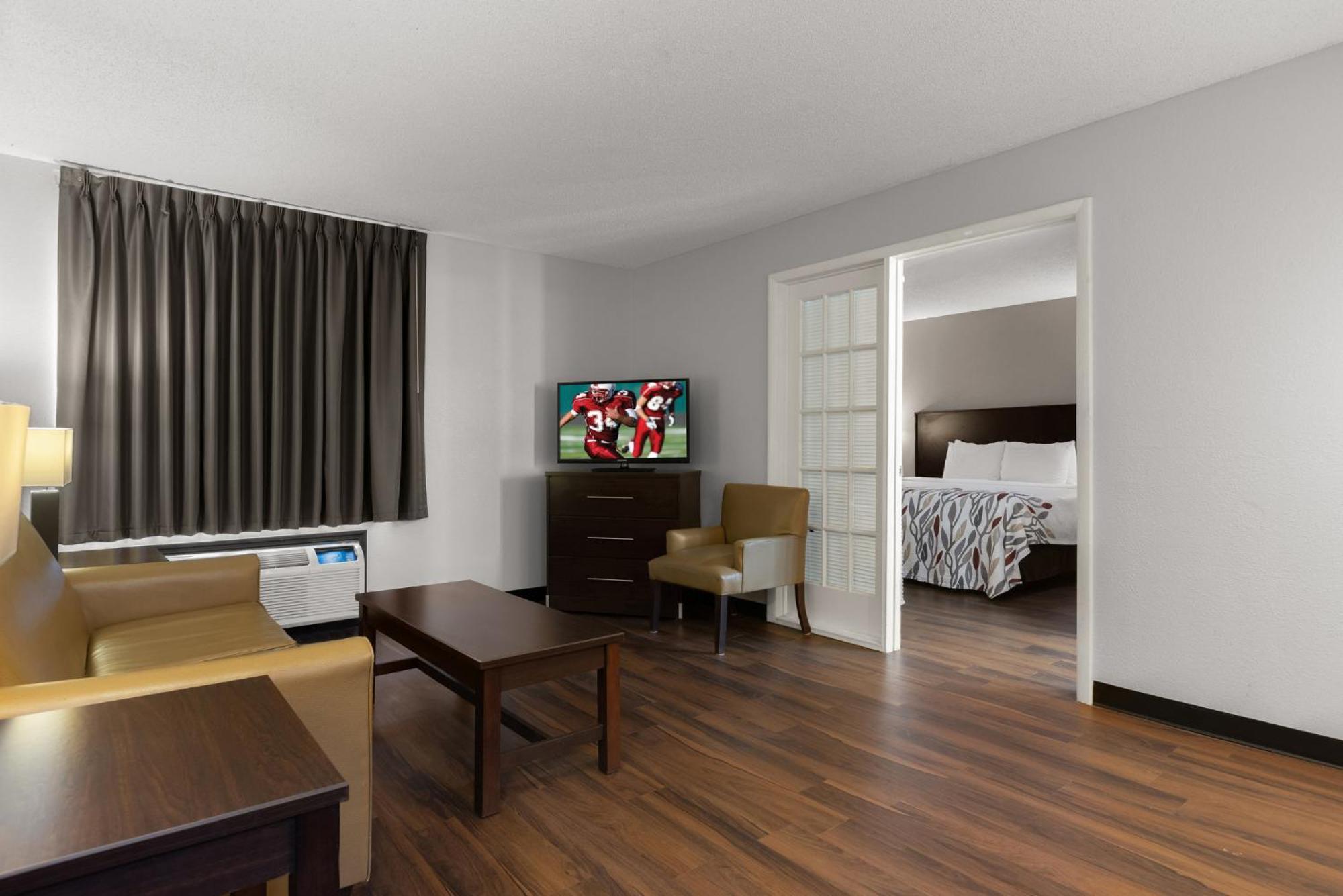 Red Roof Inn & Suites Savannah Airport Pooler Esterno foto