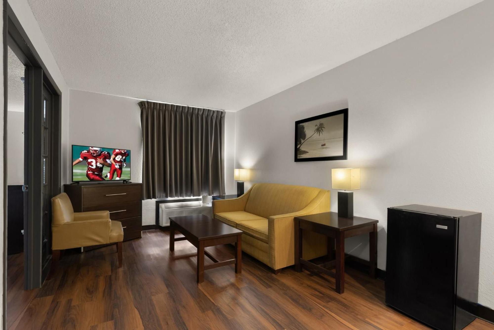 Red Roof Inn & Suites Savannah Airport Pooler Esterno foto
