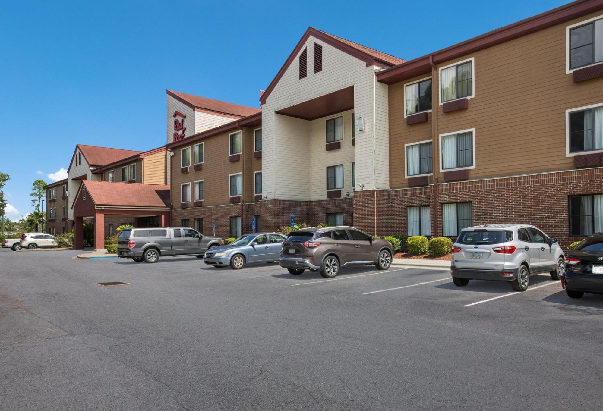 Red Roof Inn & Suites Savannah Airport Pooler Esterno foto