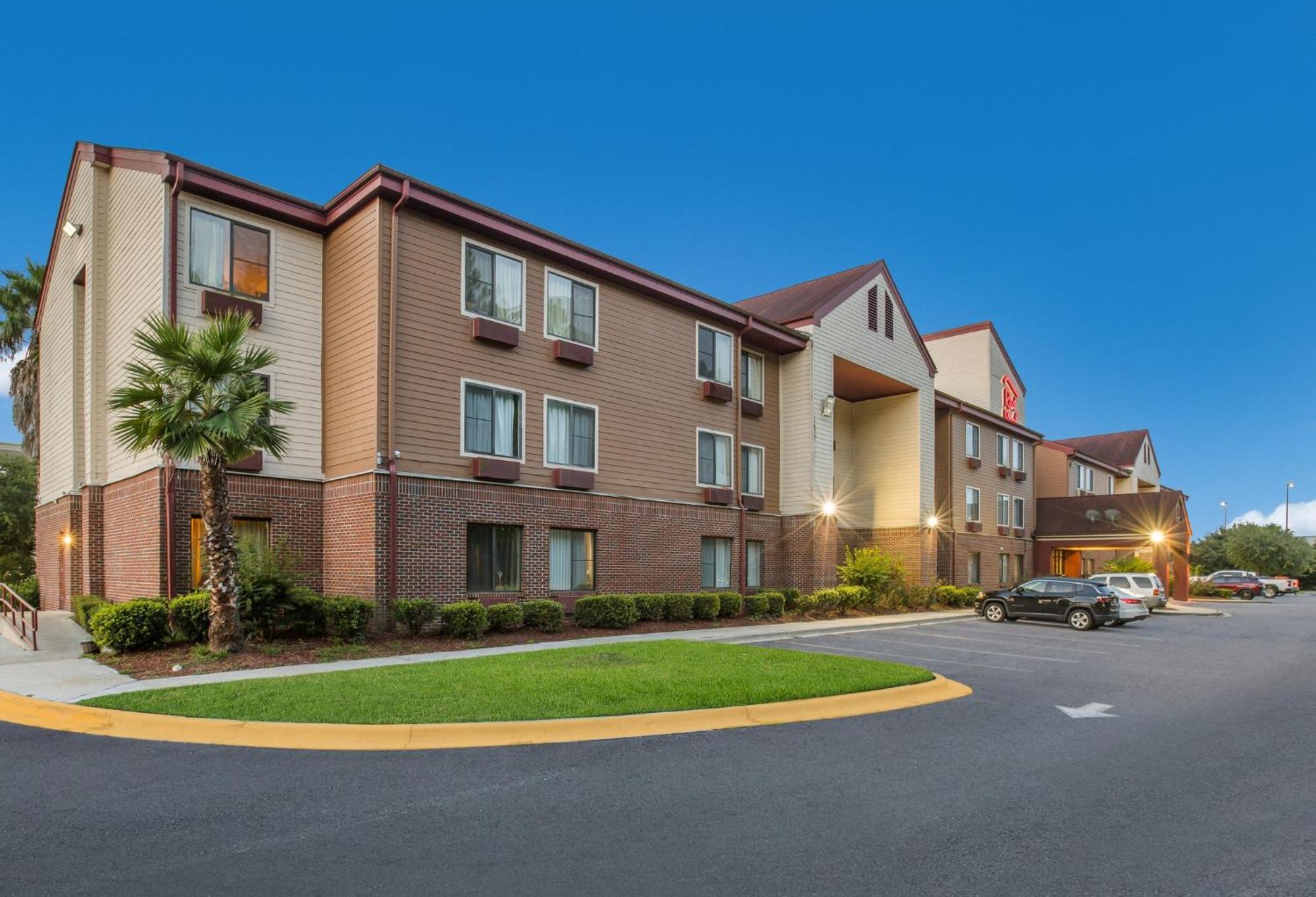Red Roof Inn & Suites Savannah Airport Pooler Esterno foto