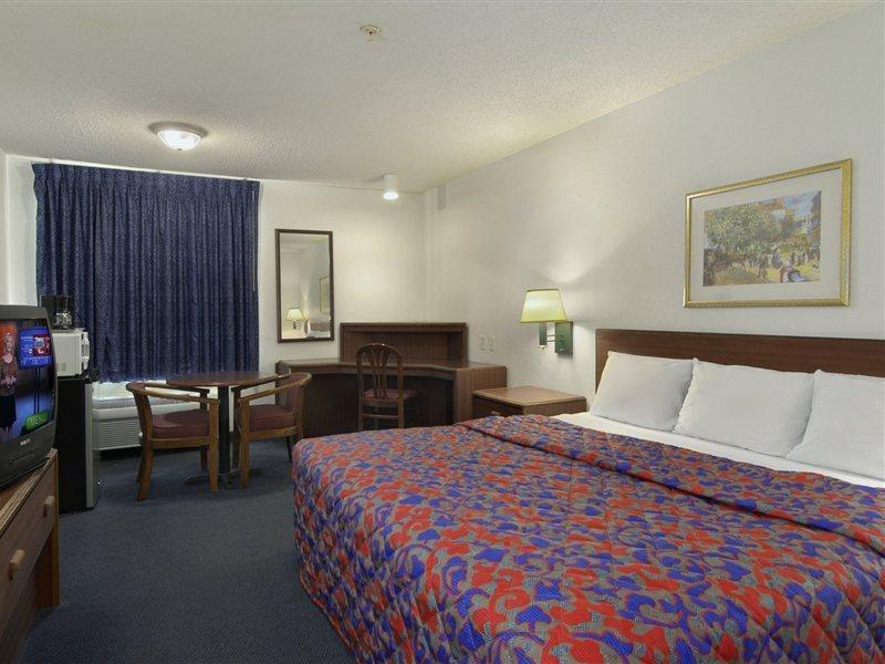 Red Roof Inn & Suites Savannah Airport Pooler Camera foto